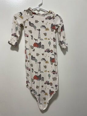 Angel Dear baby bamboo Farm-Print Sleep Gown